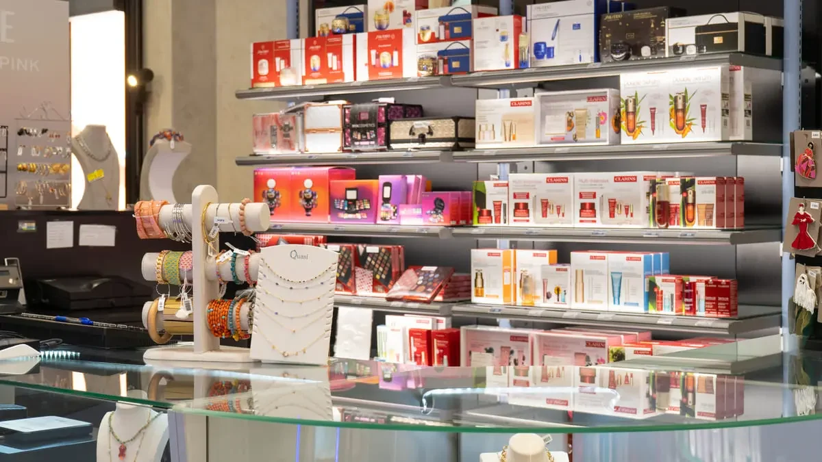 Centro de Estética y Perfumería - Foto_07